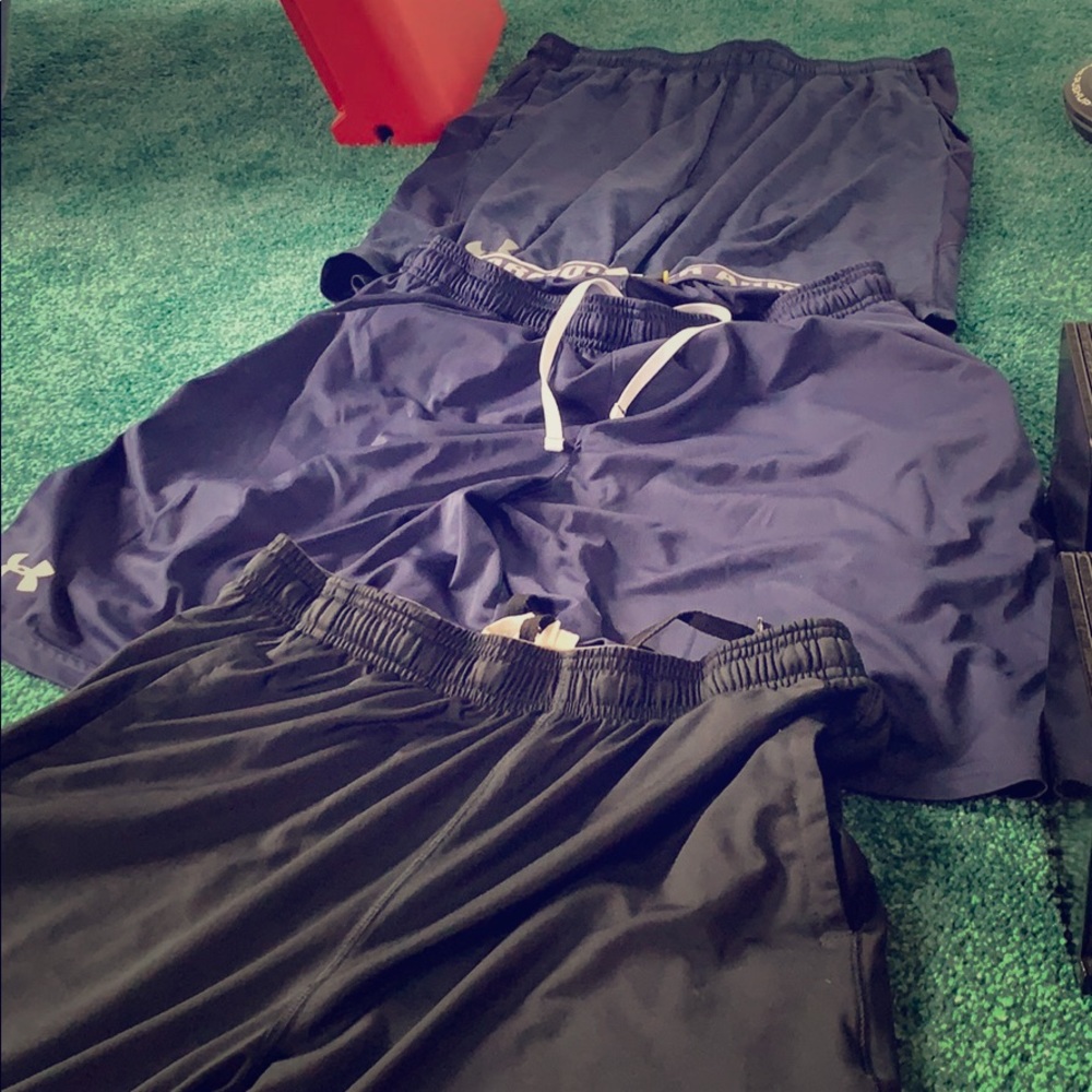 Under Armour Gym Shorts BUNDLE- LARGE